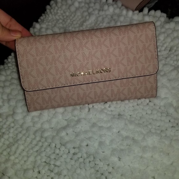 Michael Kors Handbags - Pink Michael Kors wallet.